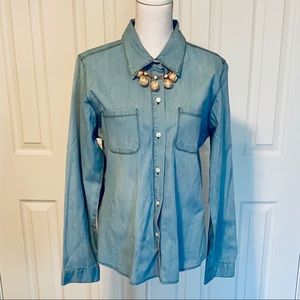 💙 NWOT Light Blue Button-Down Blouse